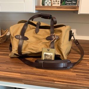 Brand New Filson Duffle Bag